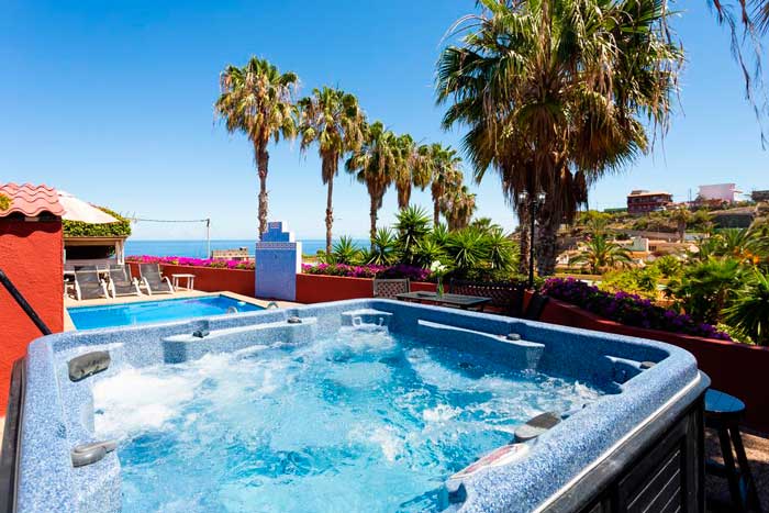 Casa Rural con piscina privada y jacuzzi en Icod de los Vinos en el norte de Tenerife