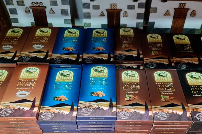 Chocolate con miel del Teide, souvenir típico que merece la pena comprar en Tenerife