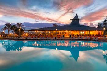 Hotel Barceló Fuerteventura Mar en Caleta de Fuste con Media Pensión