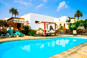 Hotel Rural de lujo con piscina en Lanzarote Villa Lola y Juan