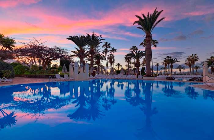 Piscina de hoteles todo incluido en el sur de Tenerife para residentes canarios, H10