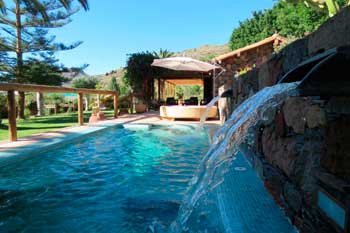 Villa con piscina privada en el sur de Gran Canaria Ayagaures